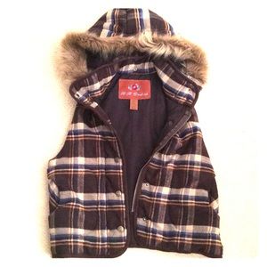 BB Dakota removable hooded vest